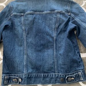 Denim jacket stretch